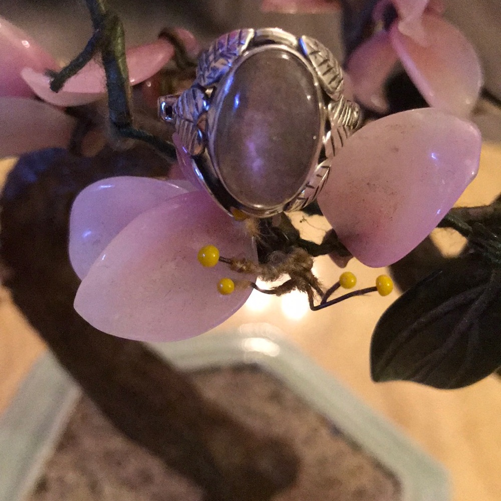 Vintage 925 light purple labradorite ring